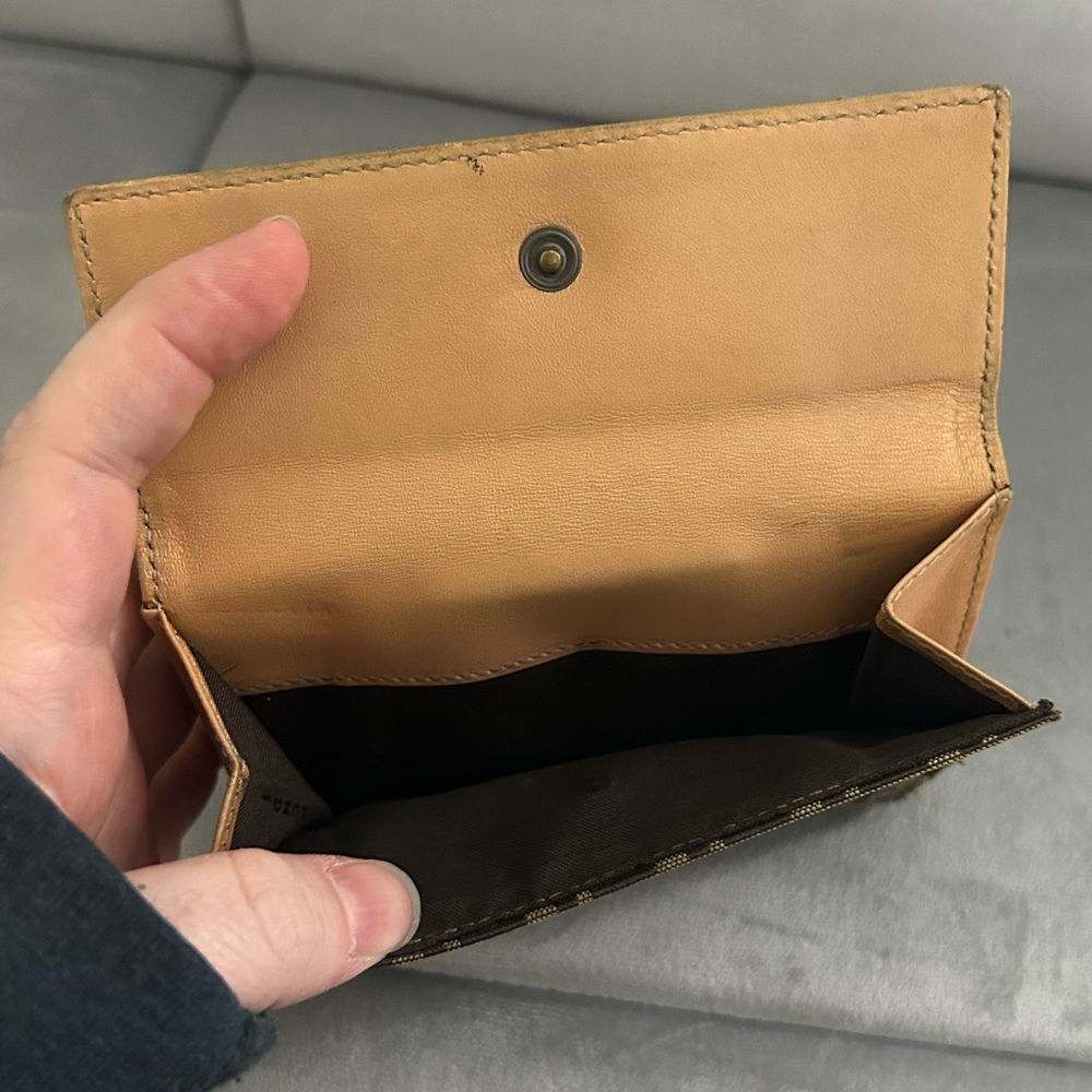 Fendi Zucca Bifold Wallet / Pre-loved 🫶🏻 - Picture 8 of 11